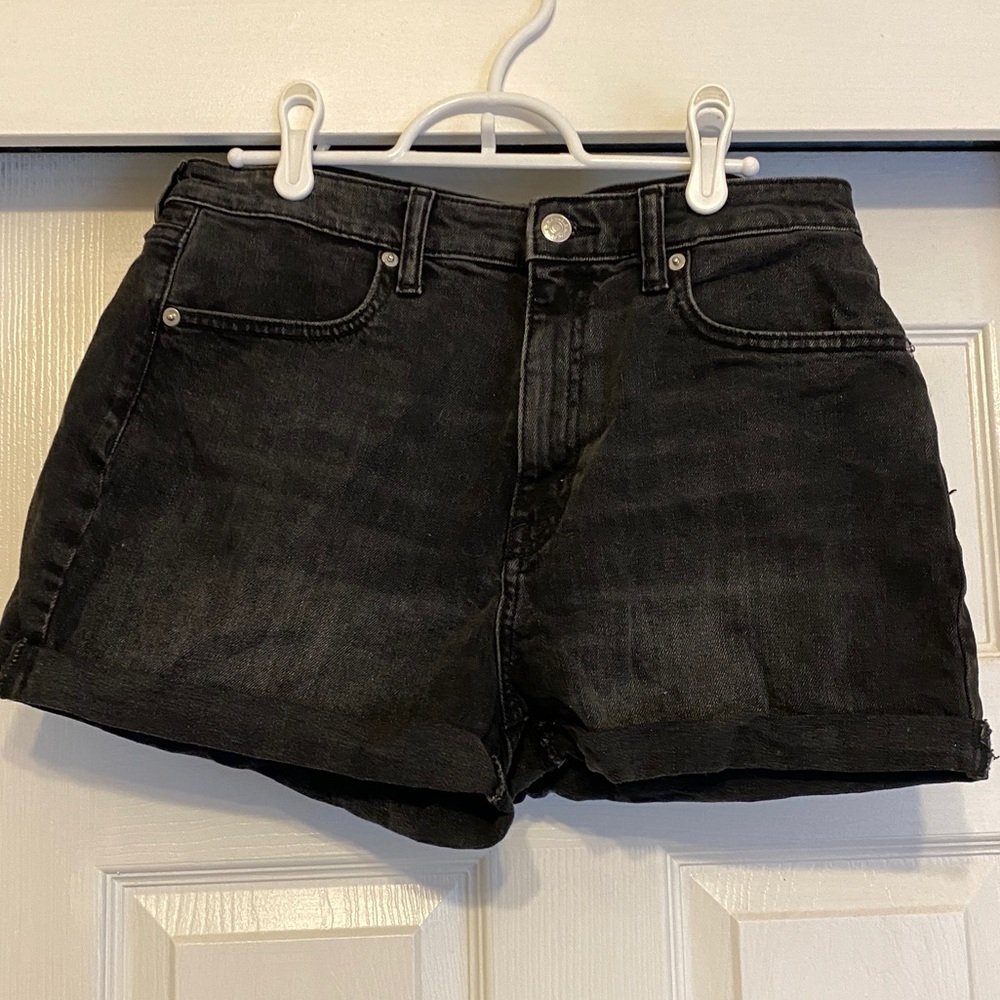 Black and Blue Denim high rise shorts. Great quality. Rarely worn. Size 8/29 R.
